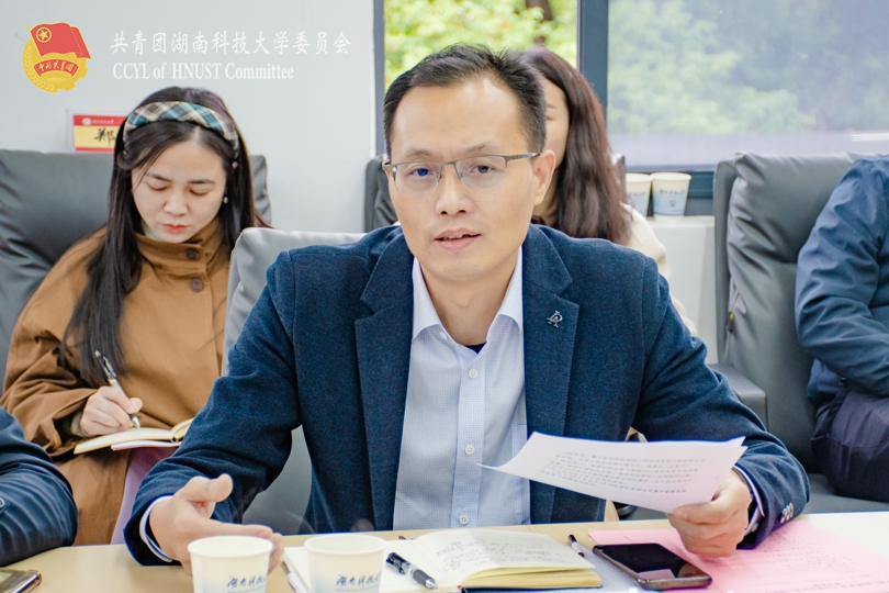 学工部支部书记蒋利平发表讲话.jpg