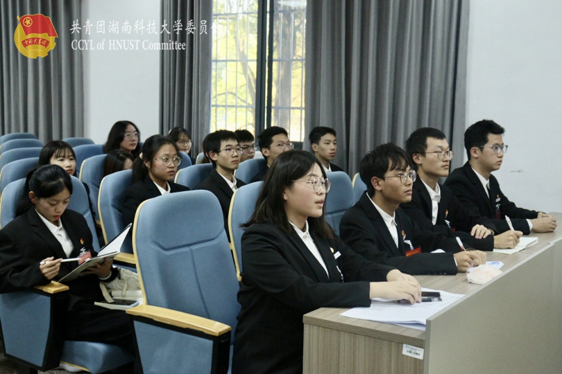 分团会议图片2.jpg