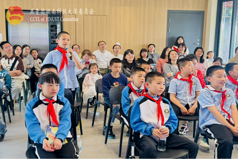 邓湘子授课现场3.png
