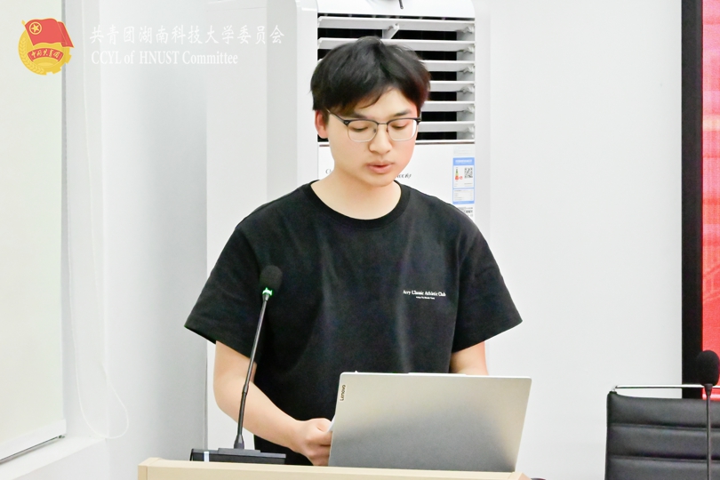 第三组代表罗刚发言.jpg
