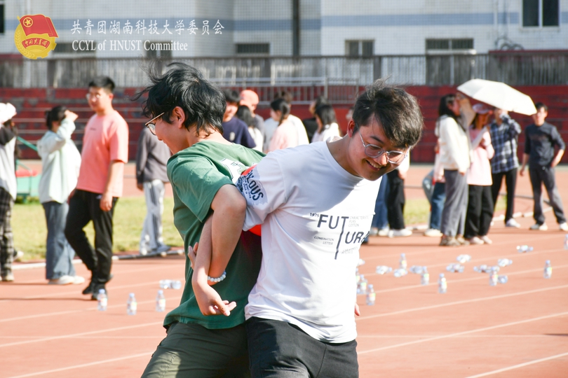 背对背运球.jpg