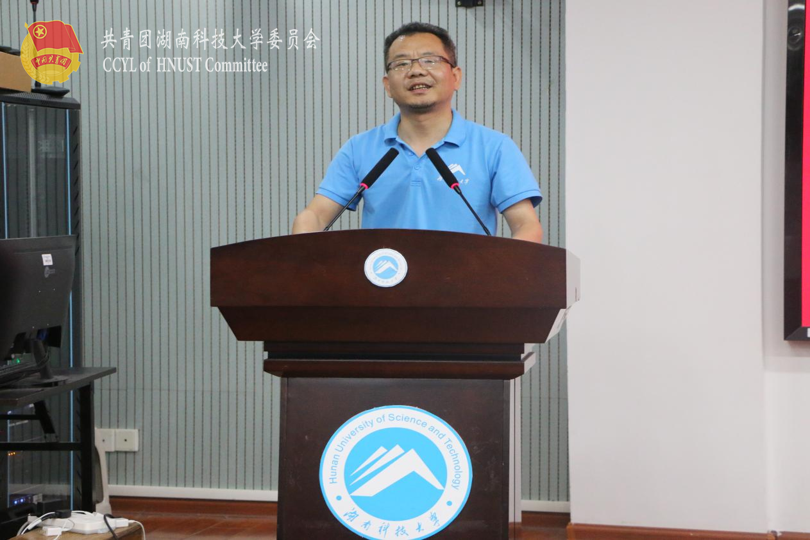 商学院党委副书记王鹤发言.png