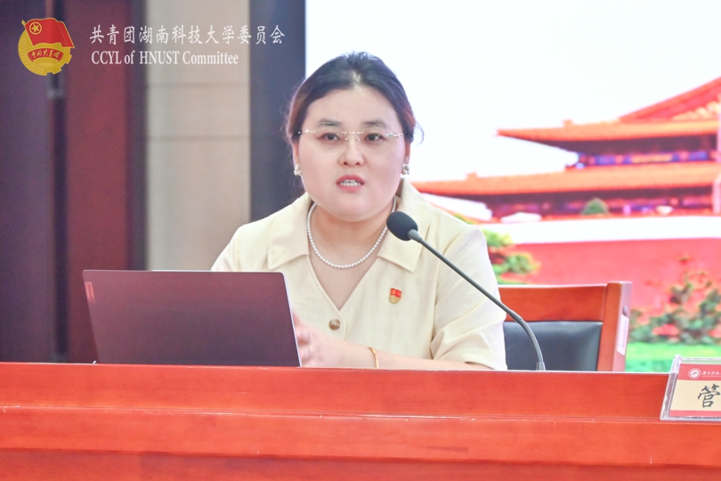 管桂翠老师.jpg