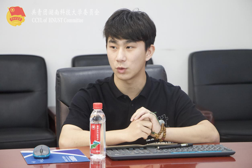 学生代表崔俊宇发言.png