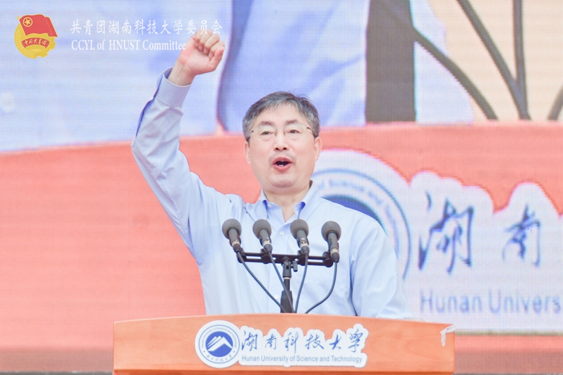 92级化工专业校友郑志国发言.jpg