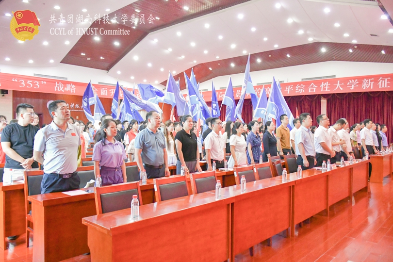 唱团歌.jpg