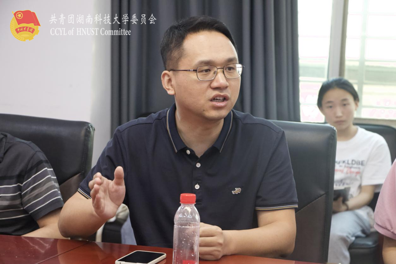 商学院副院长张志彬讲话.png