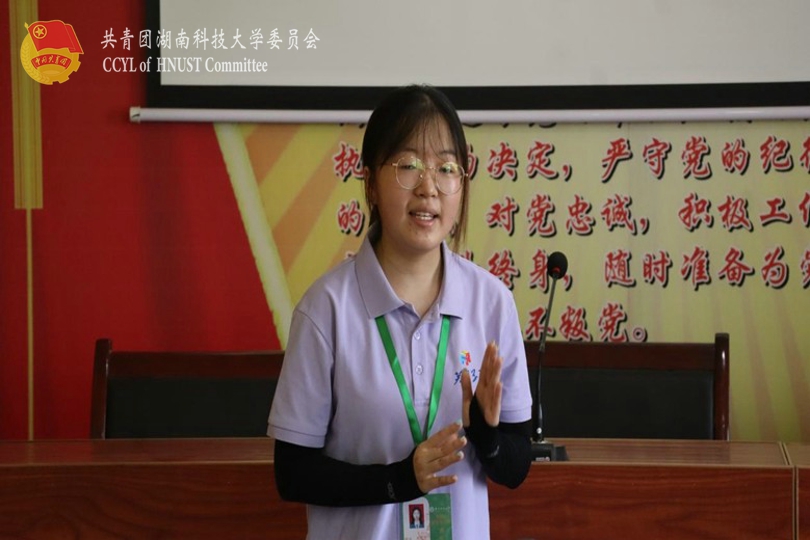 志愿者肖思思讲解防溺水知识.jpg
