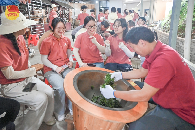 炒茶1.jpg