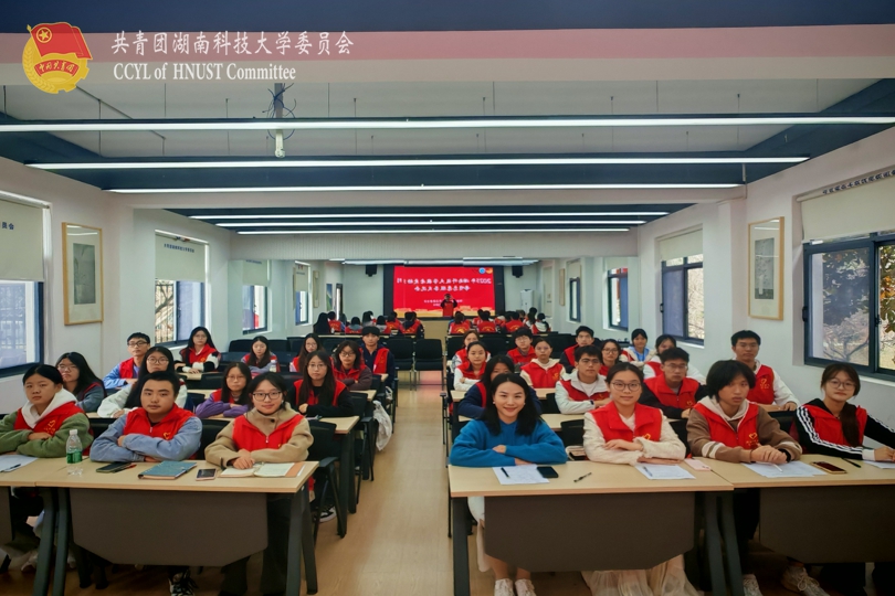 be394f5de79b48b48042b24a92461d32.jpg 敬老爱幼合影.jpg