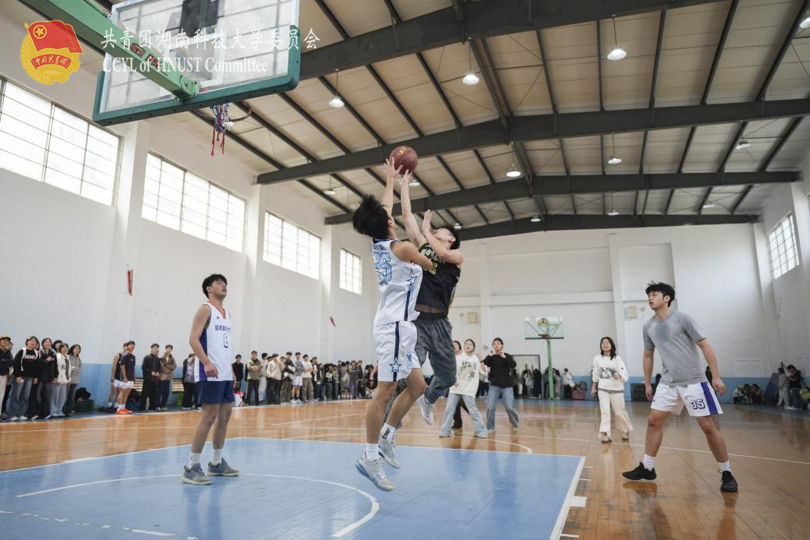比赛现场.png