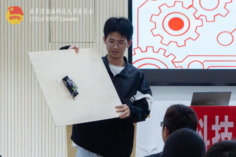 94fa950c35944514af60fd769168ce99.png 沈佳俊学长发言.png
