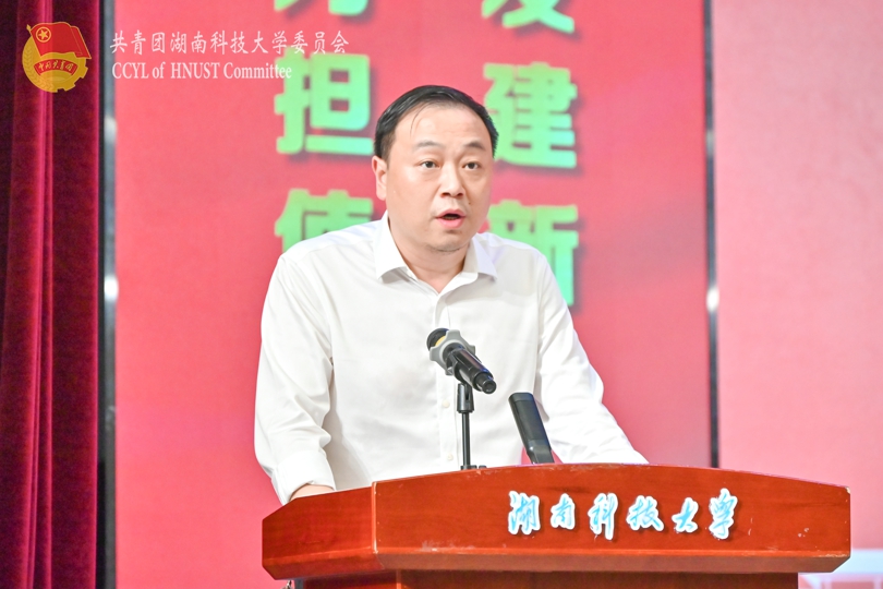 黎锦晖音乐学院院长王育霖发言.jpg