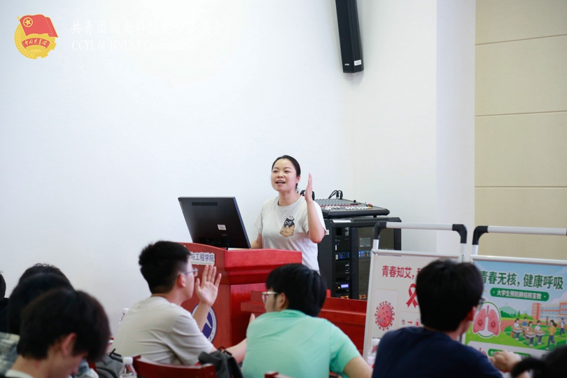 17bce8c75995421bb3ccf662cd8ba7b1.jpg 夏荟琼开展健康知识科普宣讲.jpg
