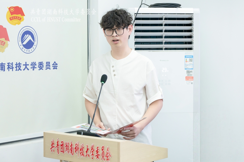 287cbbc2ef034004a5c2b8c06125120e.jpg 校团委团校常务副校长王铭钊发言.jpg