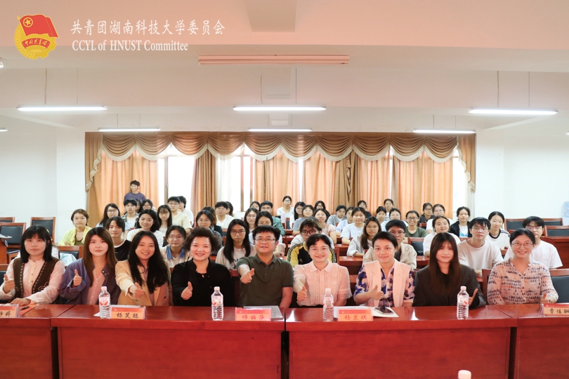 4696bb9f253349f78afc27a1e09072c4.jpg 合影留念环节1.jpg
