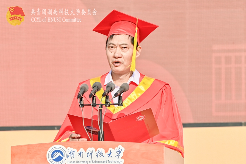 b8f0a0762a664c47bf2ae681878dc1ea.jpg 赵前程.jpg