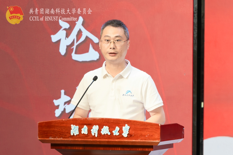 ec6ecf83eabd4c39ac509f8f0c34fe59.jpg 余伟健副校长致辞.jpg