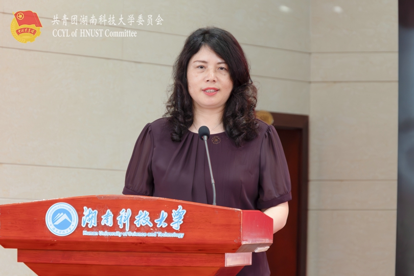 邹平晖老师.jpg