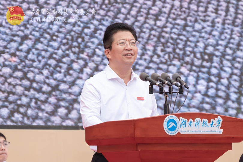67a916dc13be4458b81d6bcf8be192e0.jpg 校长尹双凤致辞.jpg