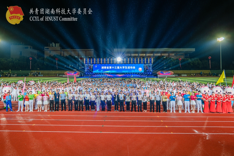 e308f9648da24d9a92bc770593a8a349.jpg 合影.jpg