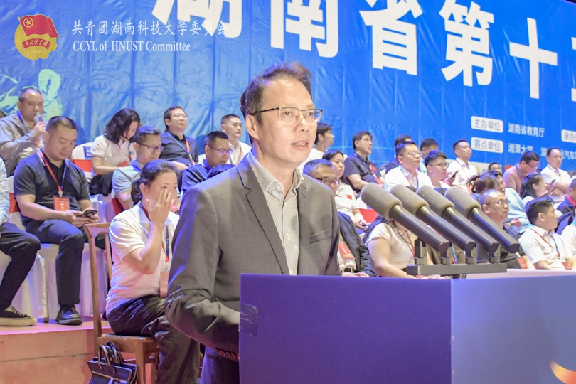f4c698d712dd44a6aedb840b2e6c5534.jpg 胡贺波.jpg
